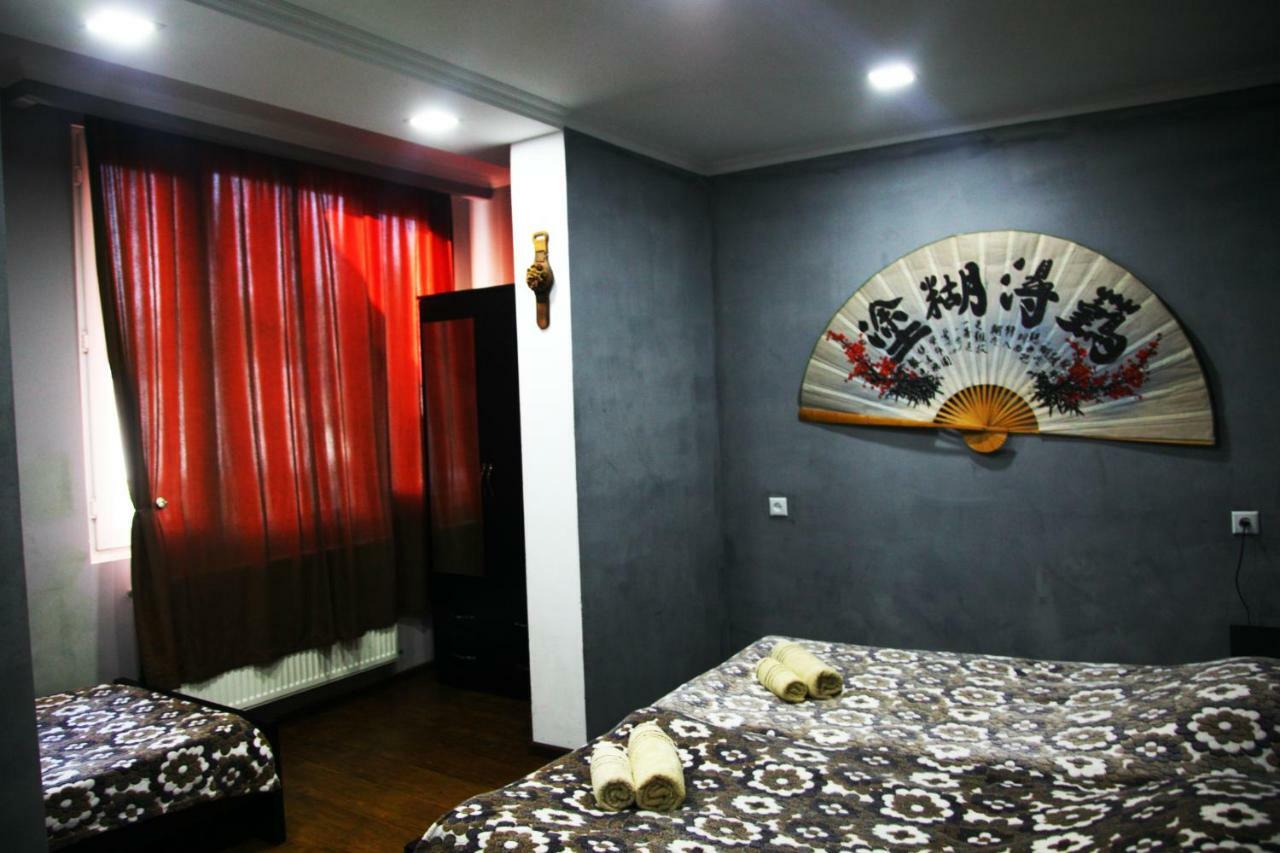 Guesthouse Different Tbilisi Exterior foto