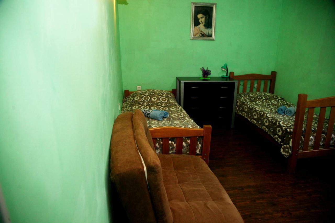 Guesthouse Different Tbilisi Exterior foto