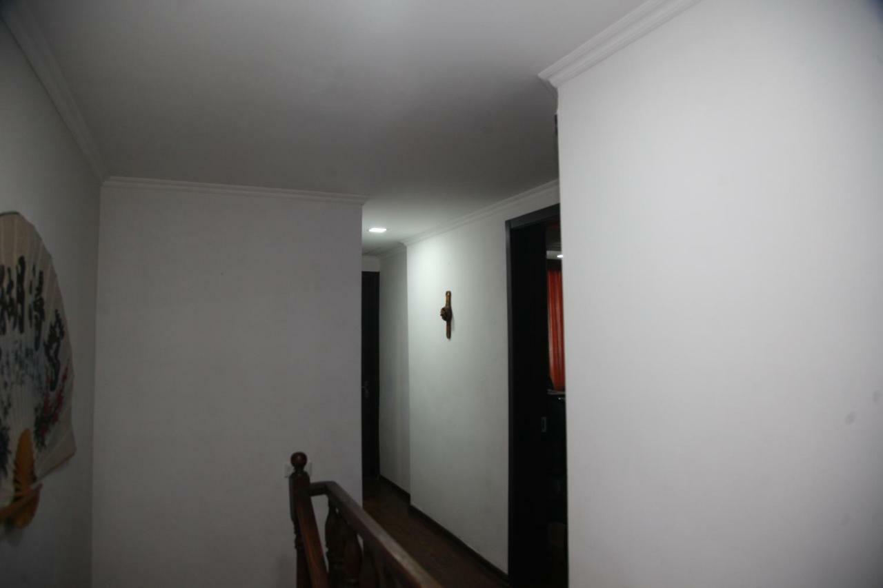 Guesthouse Different Tbilisi Exterior foto